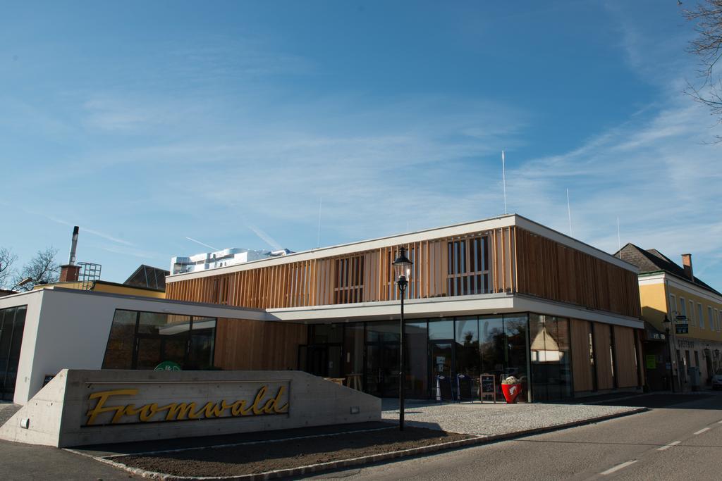 Hubertushof Fromwald Hotel Und Gasthof Bad Fischau Rum bild