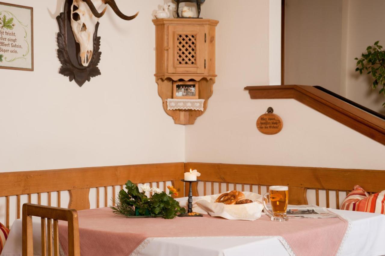Hubertushof Fromwald Hotel Und Gasthof Bad Fischau Exteriör bild